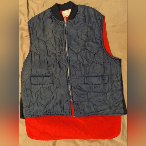 70s Vintage Hunters Vest Navy and Red Puffer Thin Layering Winter fall vest - Picture 1 of 11